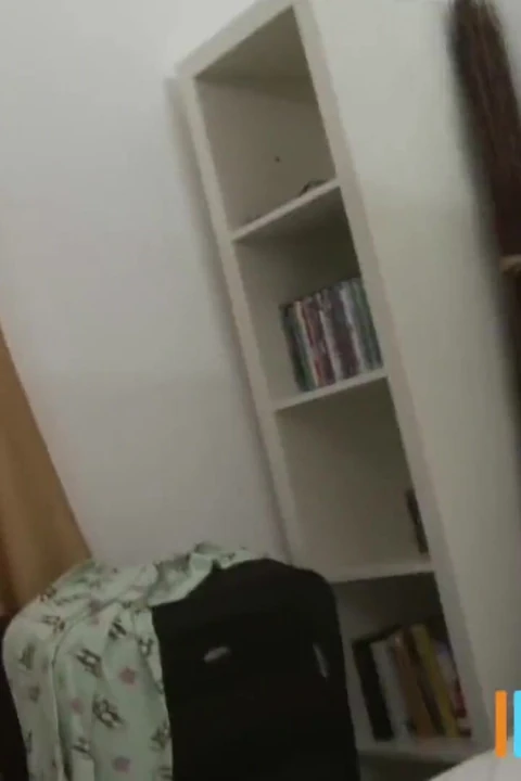 Ateşli hatun 69 pozisyonuna bayılıyor ve sevgilisinin dölünü yutuyor