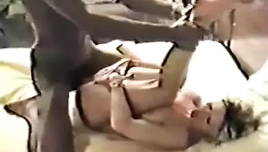 Aldatılan orta yaşlı seksi kadın - aldatan evli kadın