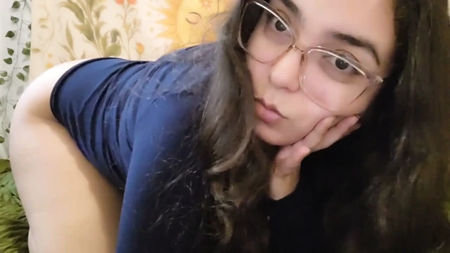 Güzel bir kız mastürbasyon yapıyor