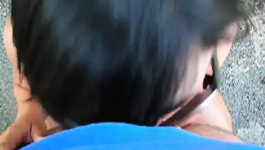 Adelina mi succhia fuori dalla macchina