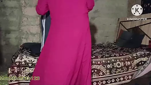 Ateşli Hintli desi kayınbiraderi ve kayınbiraderi ateşli seks