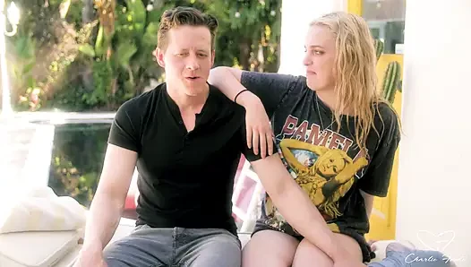 Charlie Forde, Shawn Alff'in rol aldığı sahne için röportaj yazımı