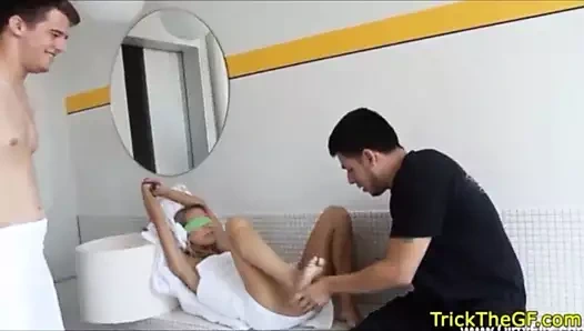 kandırılmış kız arkadaşı