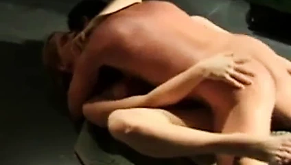 Daha eski yapışkan hikayeler