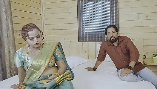 Seksi bir ağabeyin karısı deborjisiyle vücuduna masaj yapmak istiyor, sert yenge seksi