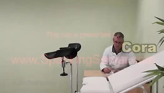 Jinekoz doktorunda Cora amcık kırbaçlama