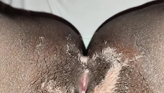 Erkek arkadaşımla sikişirken bekaretimi kaybettim