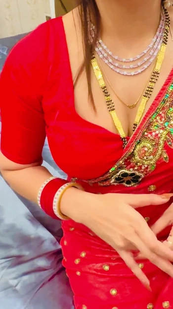 Завораженный момент из "В день приема шурин отпраздновал брачную ночь с невесткой".