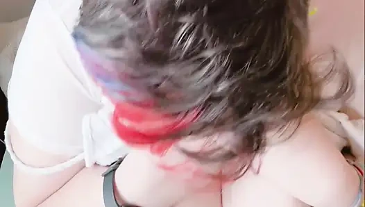 Özel: Sen oyun oynarken dev göğüslerimi sana teşhir ediyor