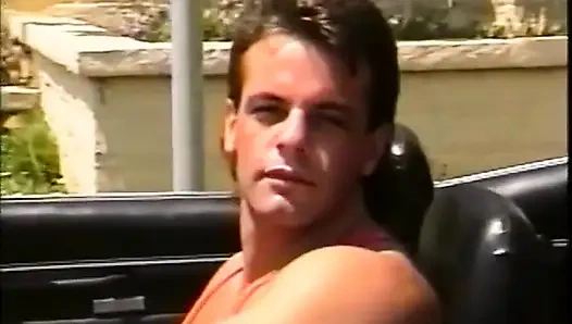 Güzel hatun amcık yalıyor ayda sikişiyor