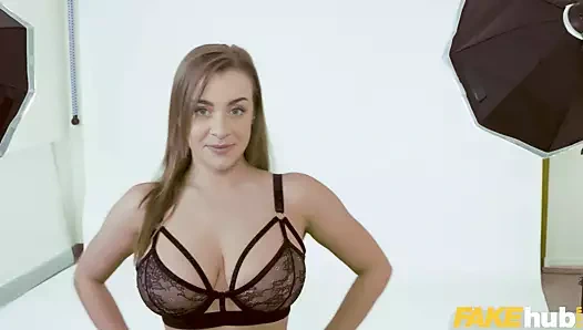 Sahte ajan josephine jackson ve ona büyük memeler döküm