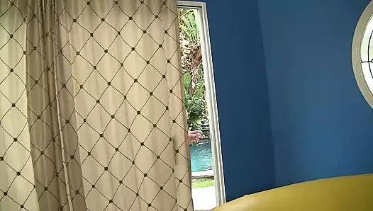 Üvey annemi ve beni sik 13: s3 - ateşli sarışınlar sırayla yarak alıyor