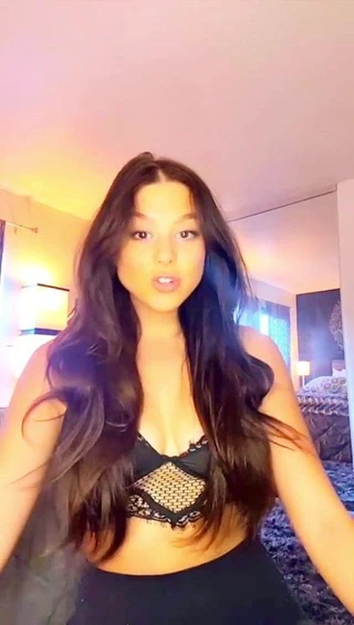 Kira Kosarin - Instagram IGTV