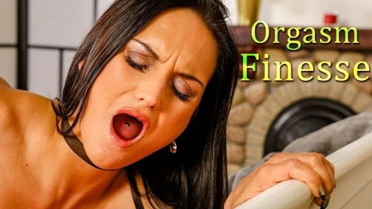 oyuncak zaman siyah saçlı bebeğim