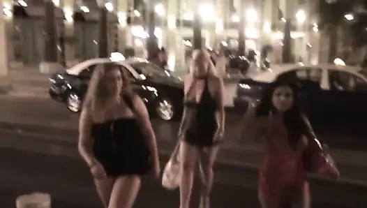 Nacktbummel durch die Strassen