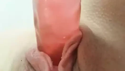 kedimi pembe yapay penis ile oynuyorum :)