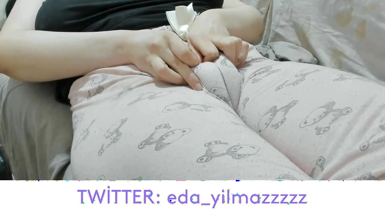 CAMEL TOE- KABARMIŞ AM- ŞİŞMİŞ AM- BÜYÜK AM- TURK MİLF- TURK PORNO- PİJAMAYLA AM