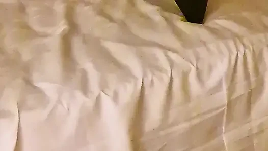 Beni istediği gibi indirmesine izin verdim.