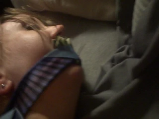 Babam beni bağlar ve beni cezalandırır