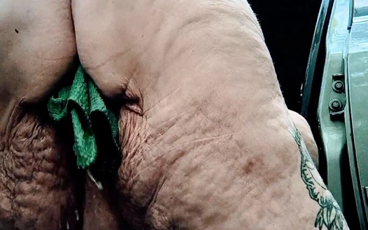 Kamp orospusunun göt deliği dölle dolu herkesin önünde yıkansa iyi olur