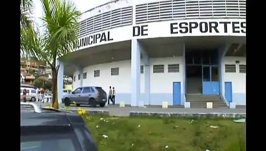 Götünde büyük yarakları seviyor