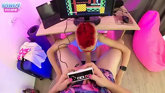 Cumshot ile dostça sıcak oral seks - pov ev yapımı emmek!