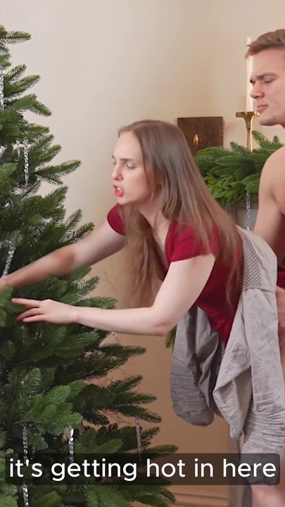 Erkek arkadaşımı yeni yıl için arkadaşıma verdim. Bizi iyi sikti. 4K HD Tim Team