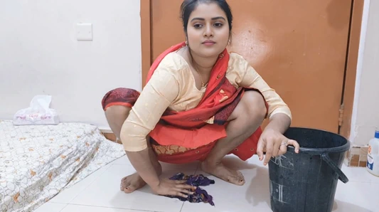 Your-Eshita. Güzel hizmetçi sikişiyor zamanın tadını çıkarıyor mükemmel video.