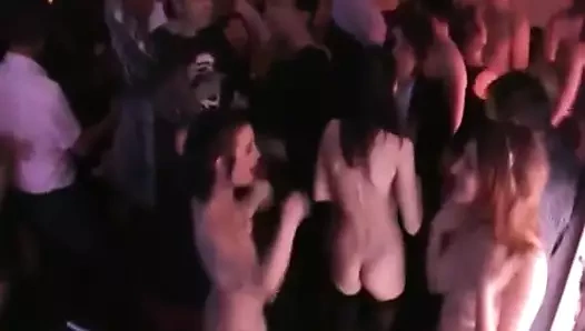 Bölüm 20 kameralı özel parti ! les bulles