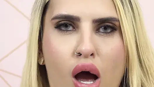 Üvey amcam benim gerçek aşkımdı