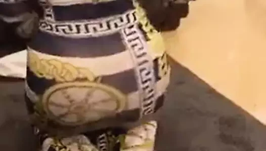 Khaliji büyük götlü fahişe