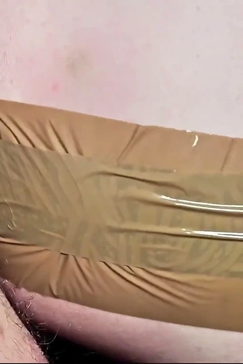 Üvey annemin anal seksine şişman bir yarak dolduruyorum