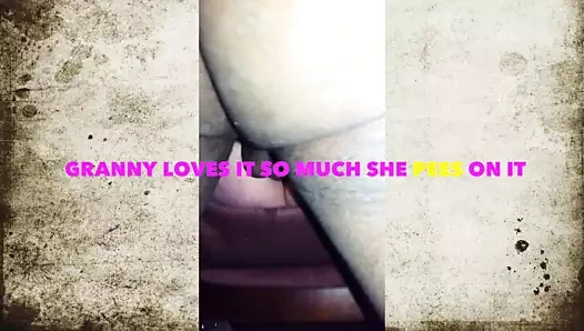Grannypiswhore pissing üzerinde bbc