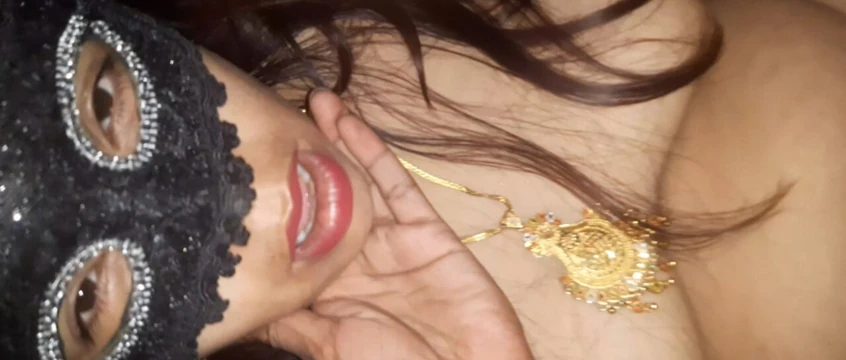 Sıcak Hint Desi Bhabhi Devar hardcore tarzı seks videosu