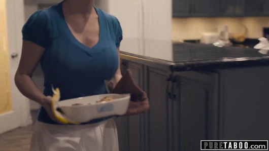 Saf tabu üvey anne-baba ve üvey kardeş hoşgeldin yeni kız kardeş