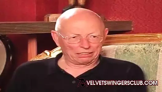 Velvet eş değiştirenler kulübü amatör evde olgun grup seks