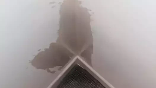 Köşede başka bir işemek