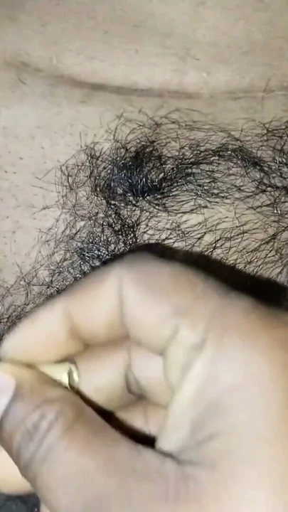 Sister-in-law did a cool cleaning by making her pussy hair | Clip 1