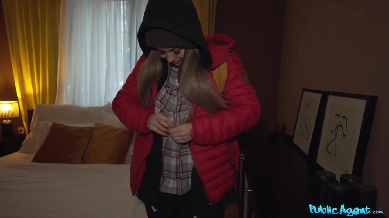 Public Agent – Big Tits Thicc Dominno Gets Fucked in Hotel Room