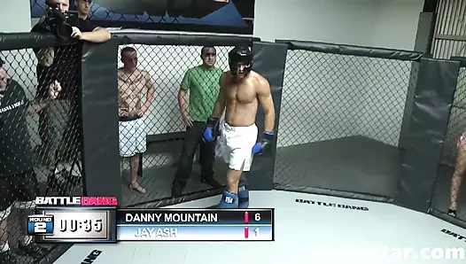 Azgın sarışın Jazy Berlin mma star ile sikişiyor