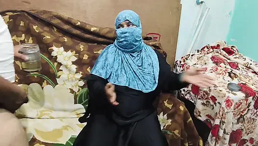 Seksi ateşli Hintli kızım Müslüman yengem anal seks istiyor ve ilk kez yapıyor