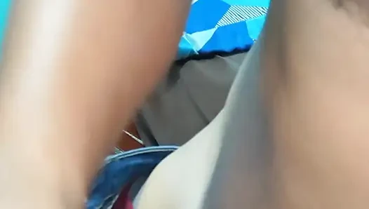 Pinay evli kadın banyodan sonra yarağımı emiyor