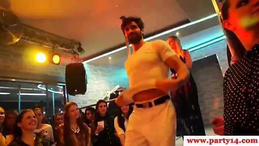 avrupa parti sürtükler saksocu üzerinde kamera