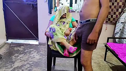 Hintli evli kadın sikişiyor