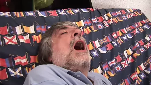 Üvey kız aşıkları!