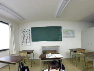 Komşunun azdırıcı kızı kendini kontrol etmeyi nasıl baştan çıkarıp mahvedeceklerini biliyor.