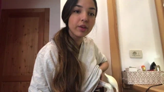 Sıcak genç latina angela pompalar süt itibaren ona meme