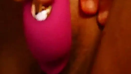 Zungenvibrator fuer  meine dicke Clit