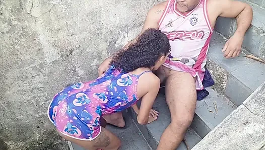 Merdivenlerden üvey kızımı %100 anal olarak almak