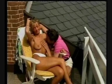 Трахаю на балконе